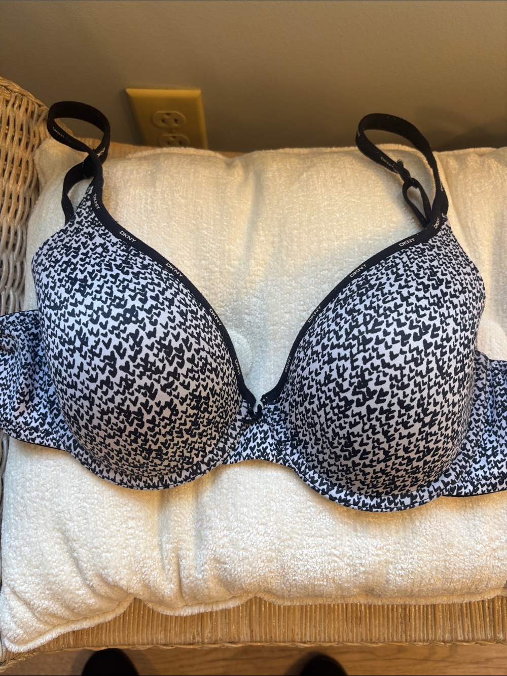 Dkny Black and White Patterned T-Shirt Bra